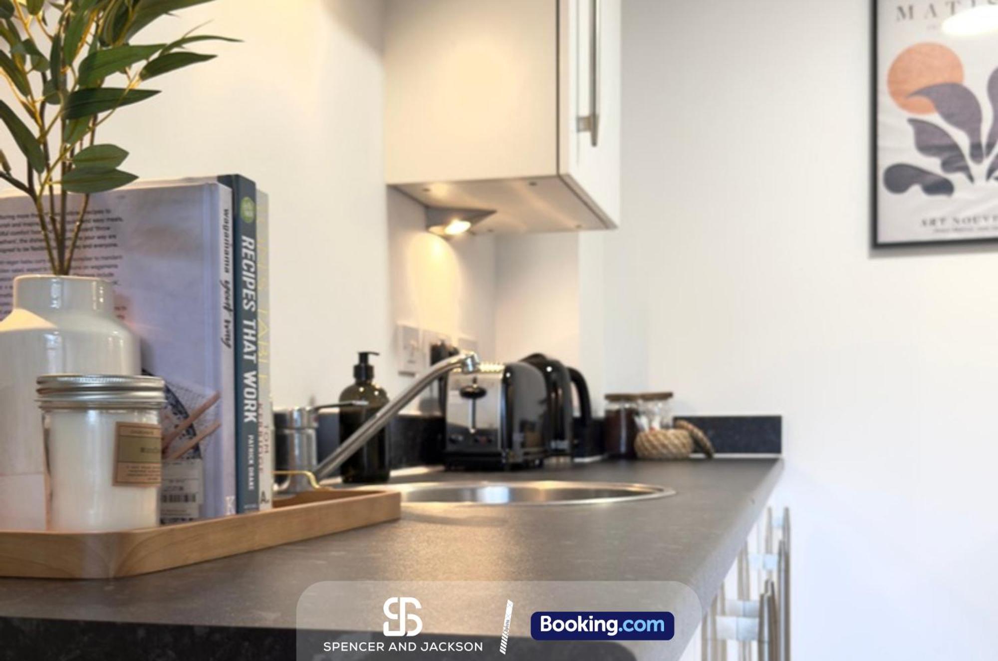 1 Bedroom City Centre Apartment Near The University And Bodleian Library By Spencer And Jackson Short Lets & Serviced Accommodation Oksford Zewnętrze zdjęcie